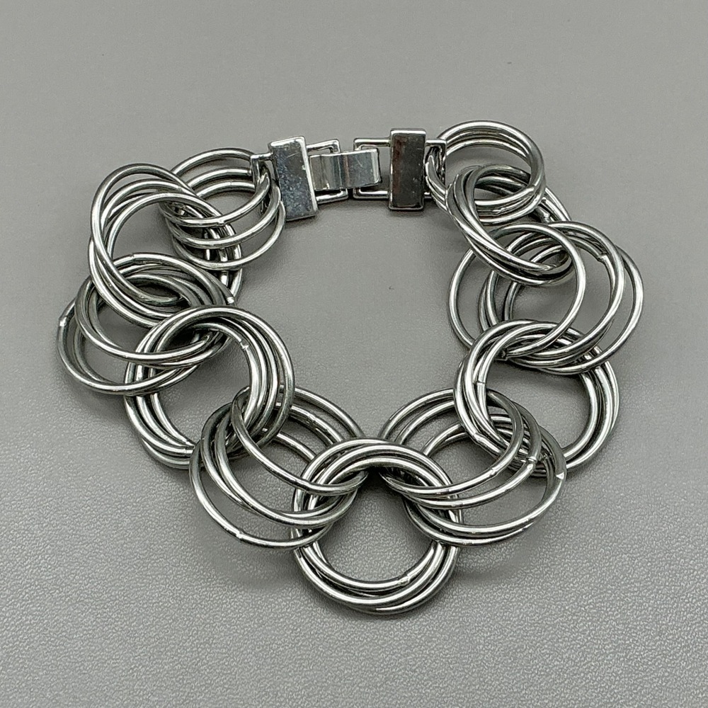 Lia Sophia Bracelet Women Silver Tone Interlocking Triple Ring Link Chain 8 Inch